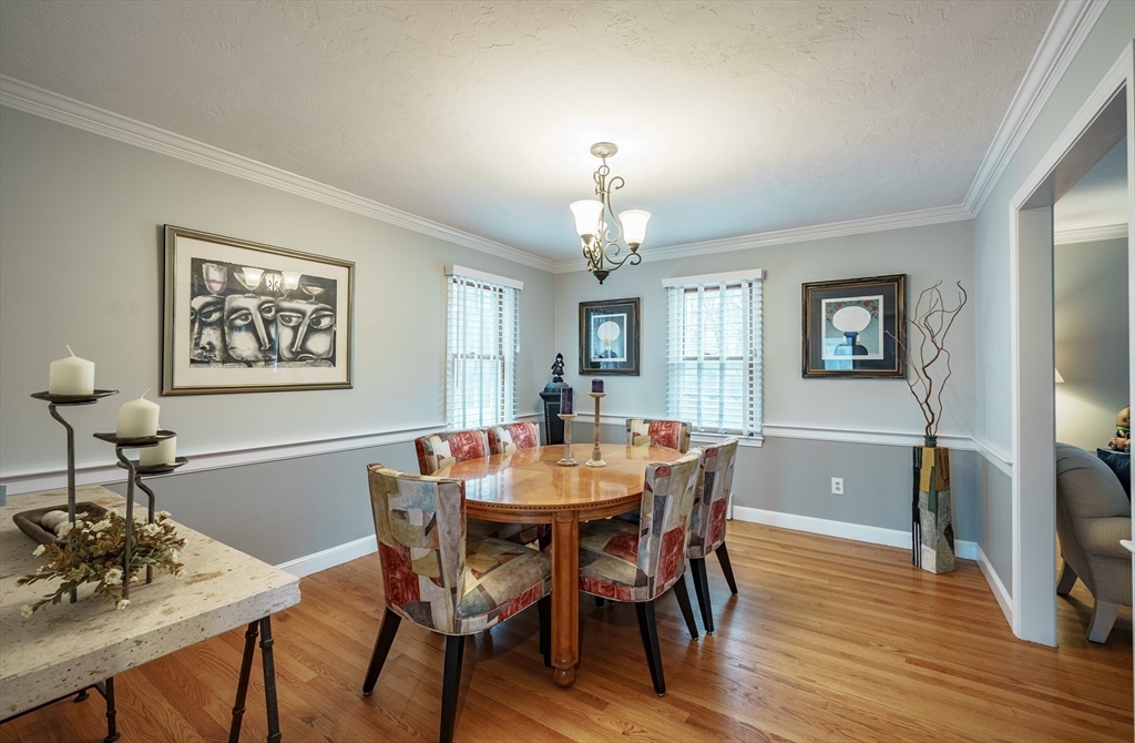 110 Kettle Hole Rd