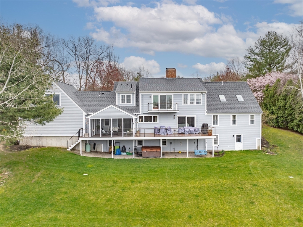 110 Kettle Hole Rd