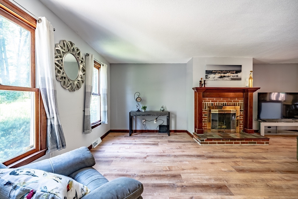 3B Castle Hill Rd # B