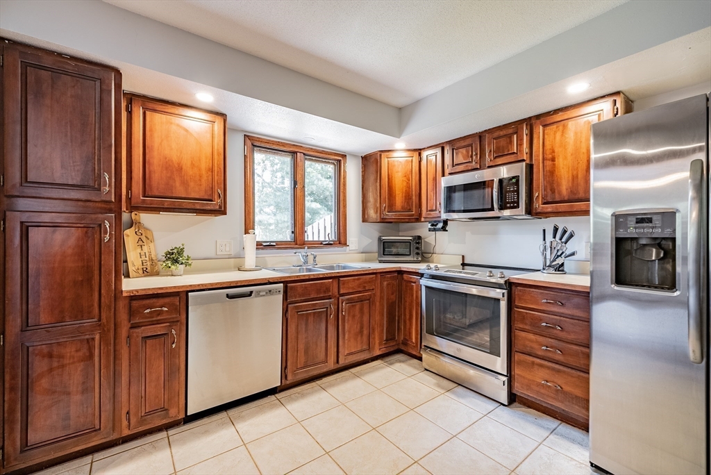 3B Castle Hill Rd # B