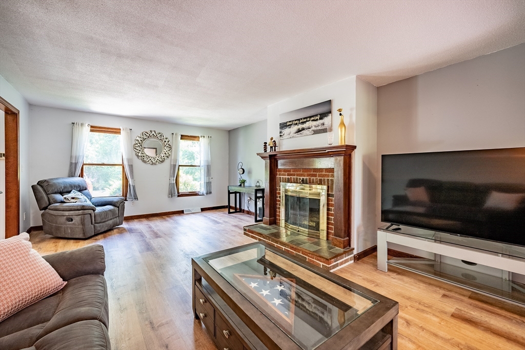 3B Castle Hill Rd # B