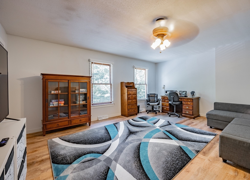 3B Castle Hill Rd # B