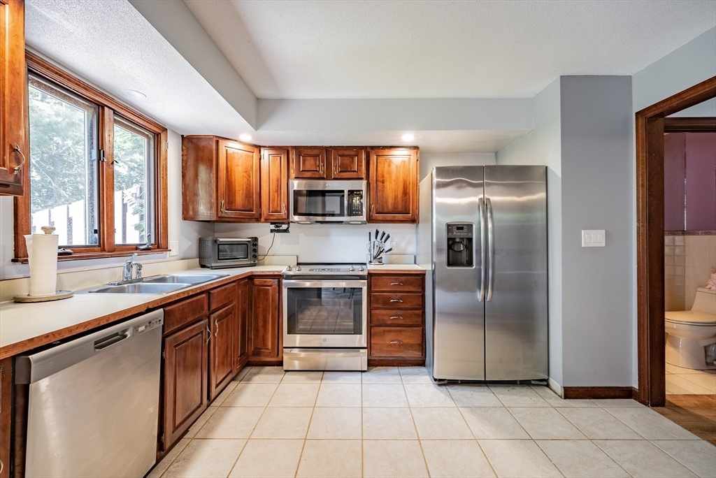3B Castle Hill Rd # B