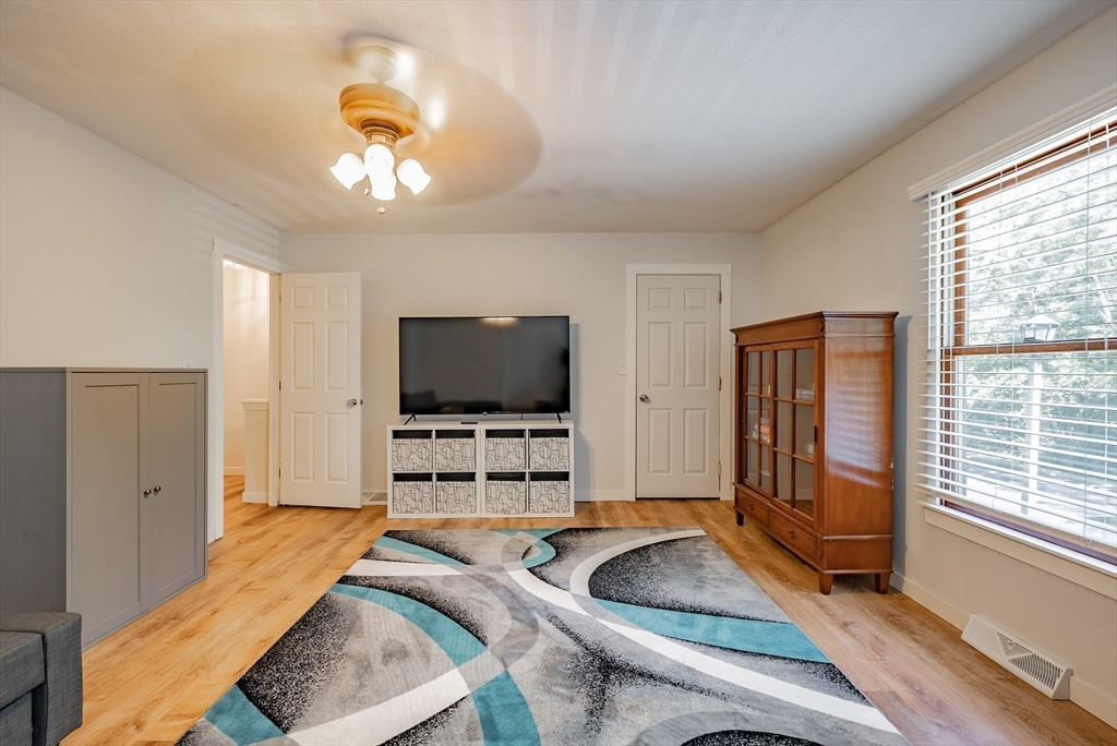 3B Castle Hill Rd # B