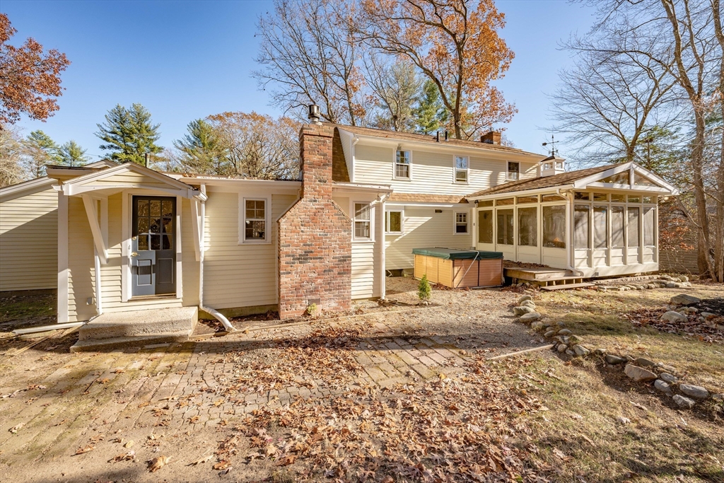14 Thoreau Rd