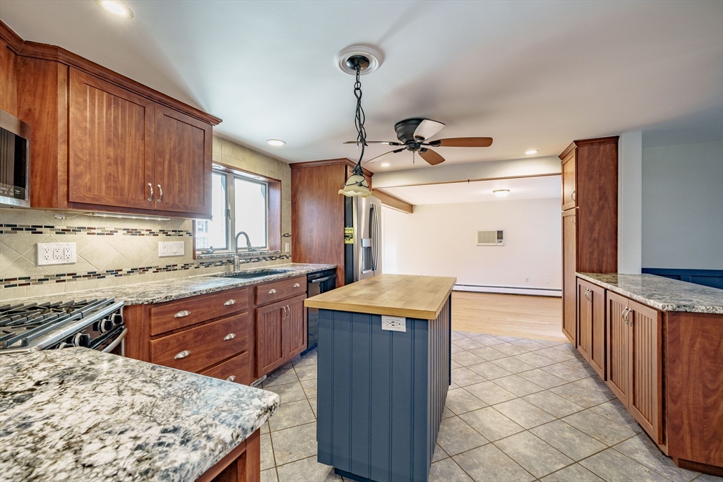 14 Thoreau Rd