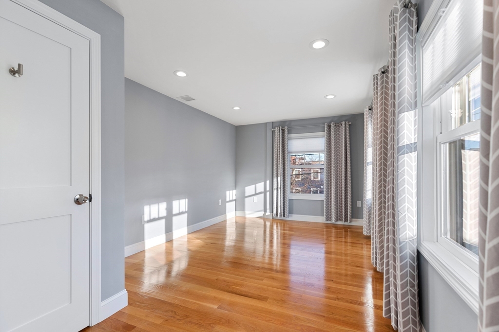 70 Lawrence St # 2
