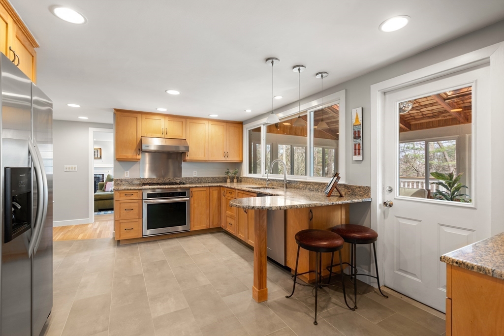 70 Pokonoket Ave