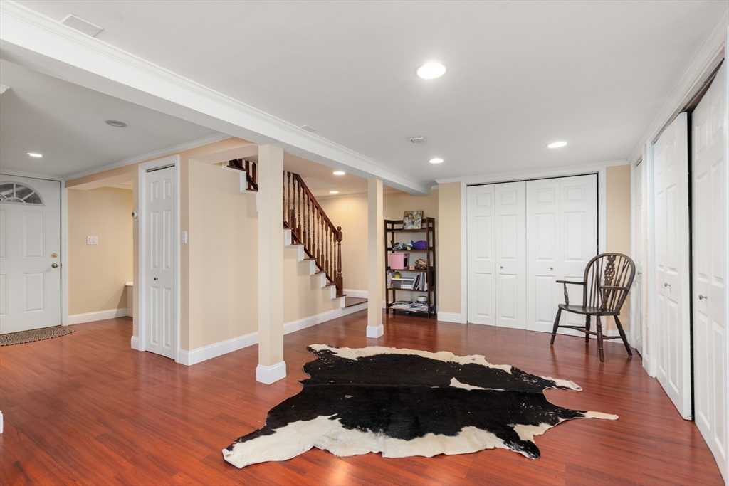 70 Pokonoket Ave