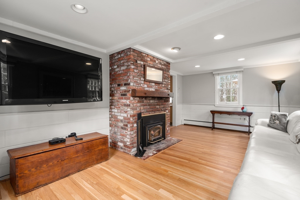 70 Pokonoket Ave