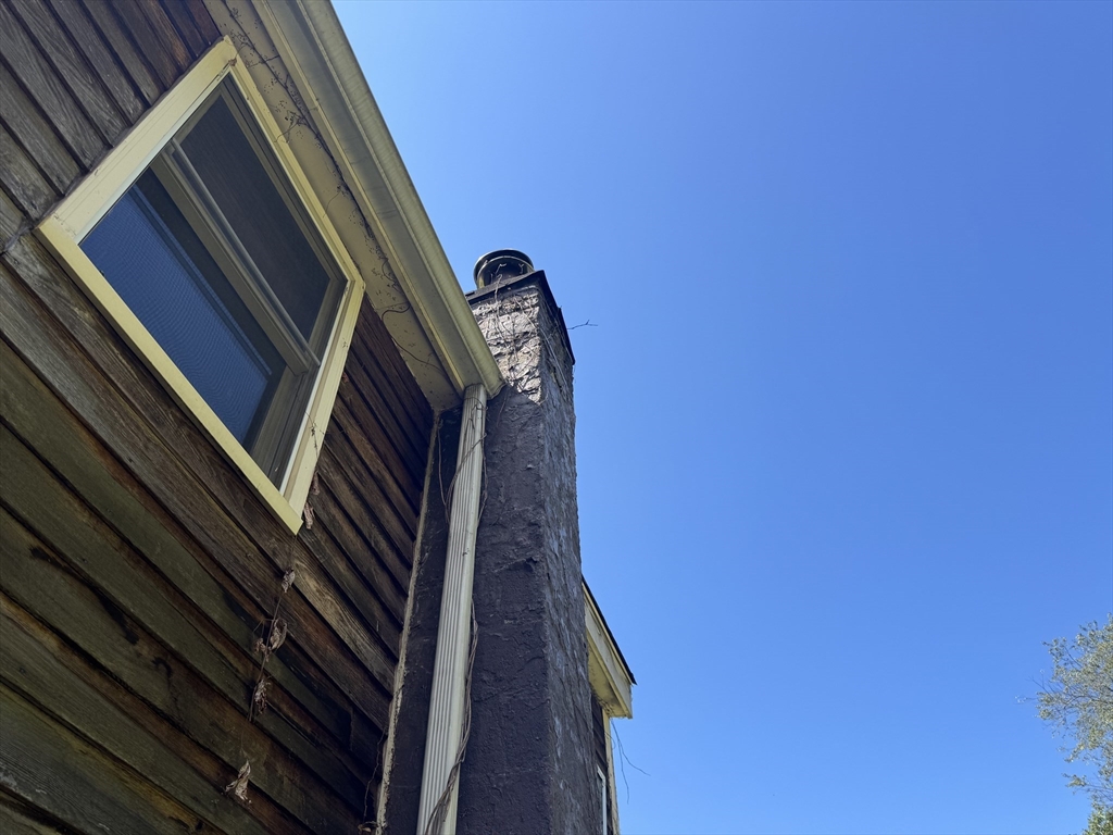28 Lindbergh St