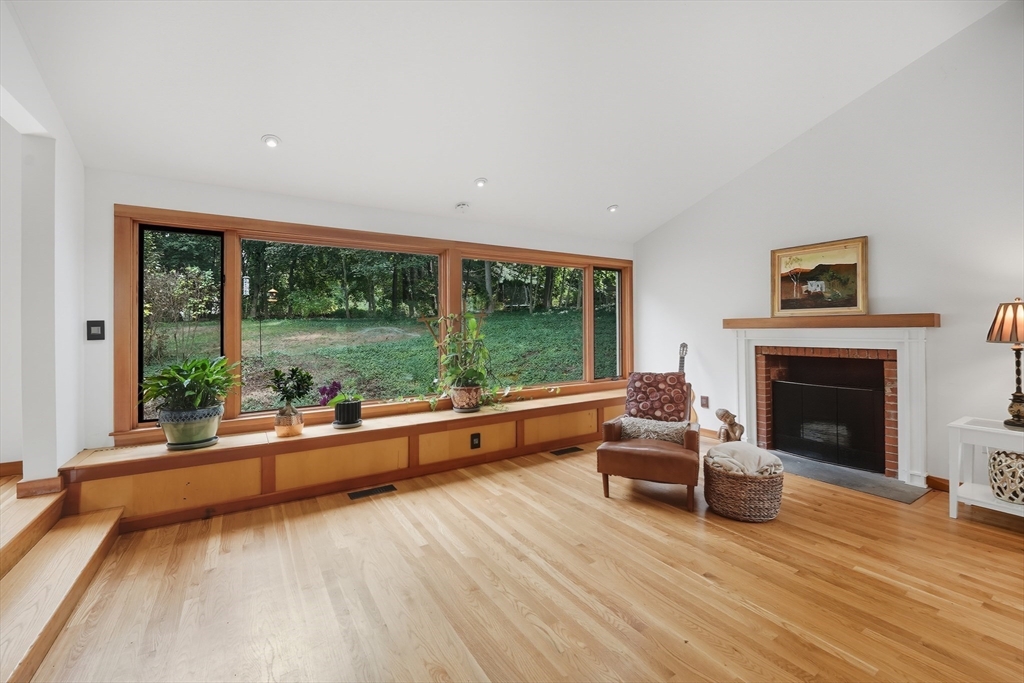 54 Minot Rd
