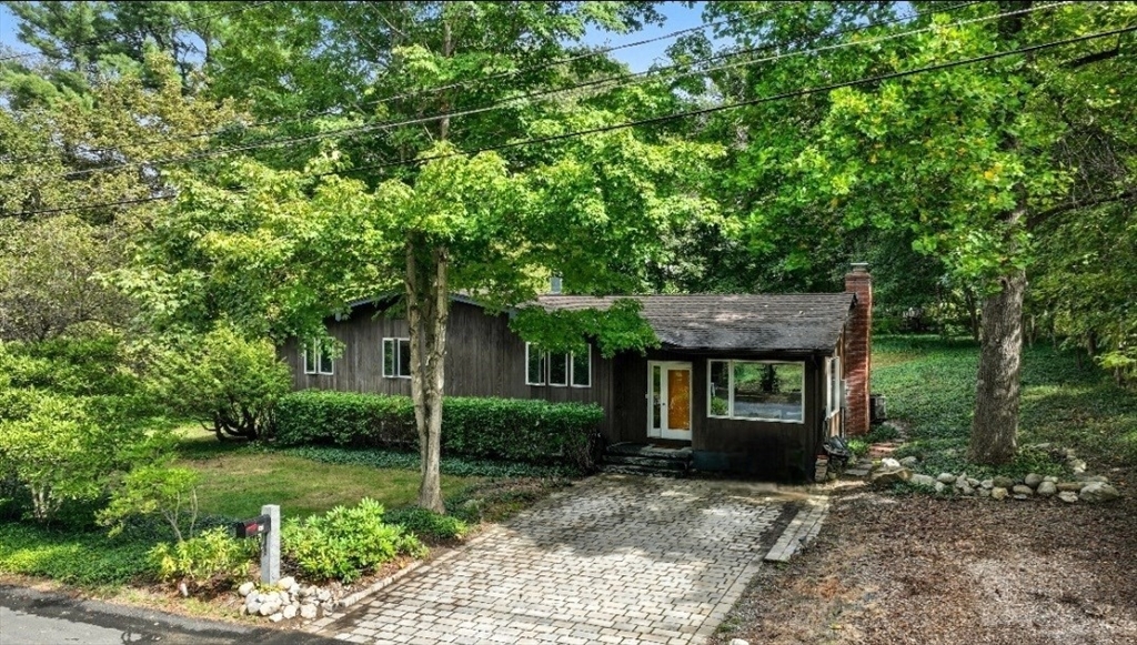 54 Minot Rd