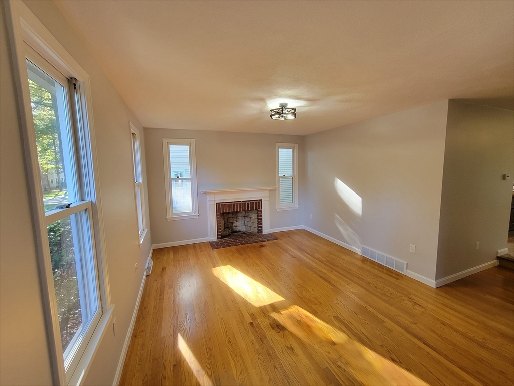 202 Wellman Ave # 202