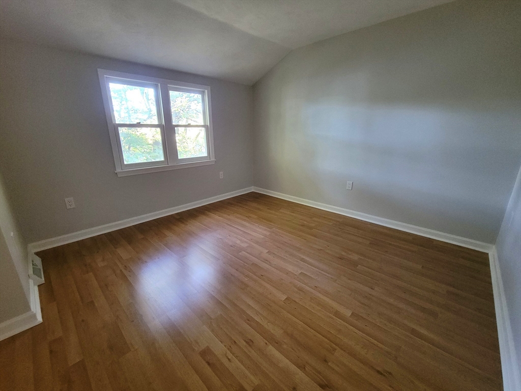 202 Wellman Ave # 202