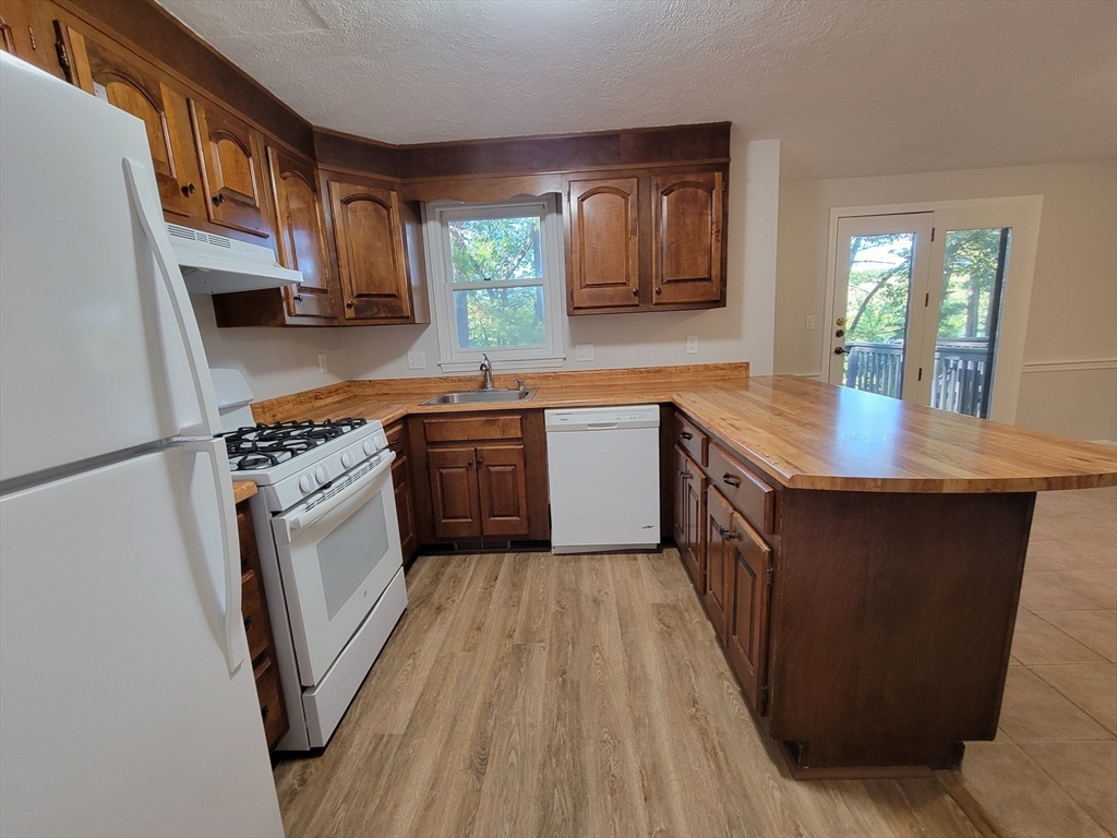 202 Wellman Ave # 202