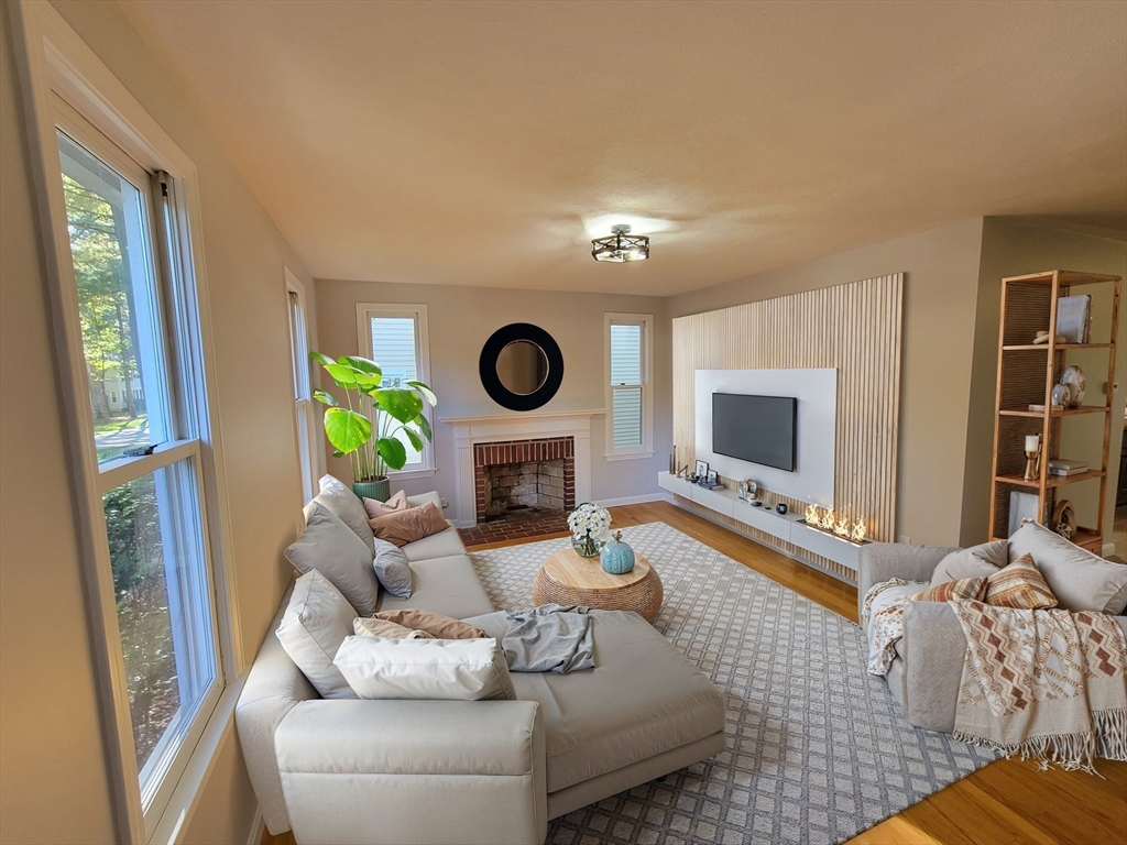 202 Wellman Ave # 202