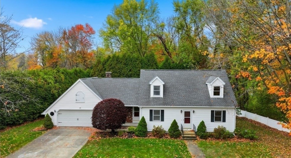 15 Forest Ridge Ln