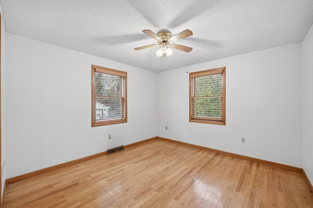15 Forest Ridge Ln