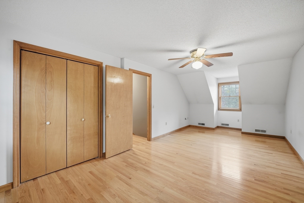 15 Forest Ridge Ln