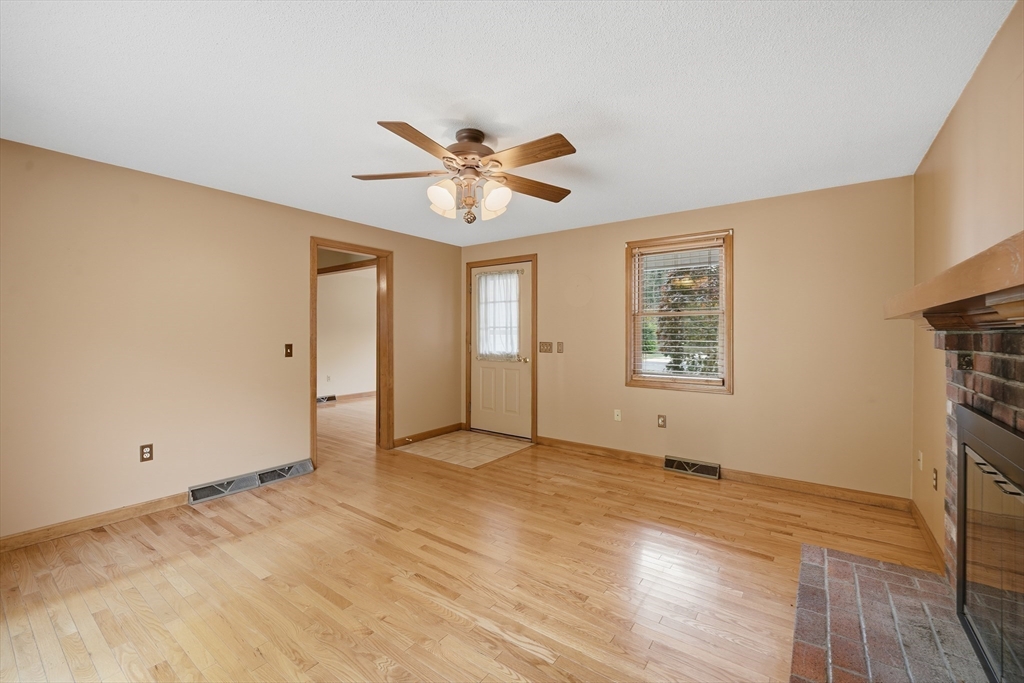 15 Forest Ridge Ln