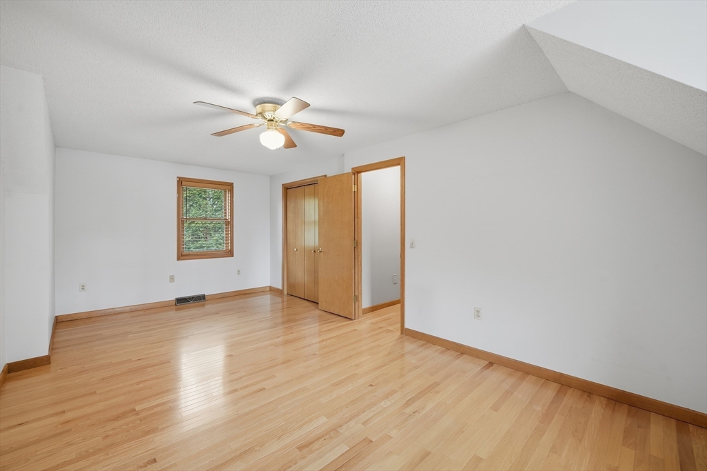 15 Forest Ridge Ln
