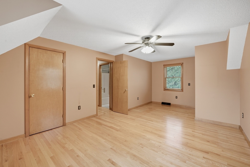 15 Forest Ridge Ln