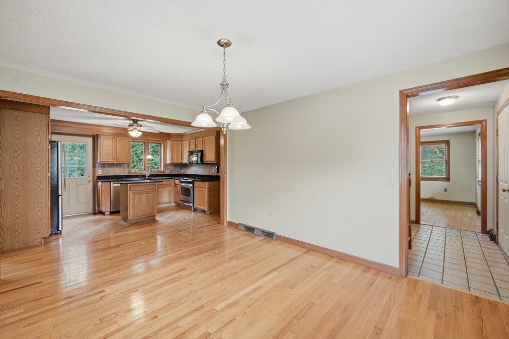 15 Forest Ridge Ln