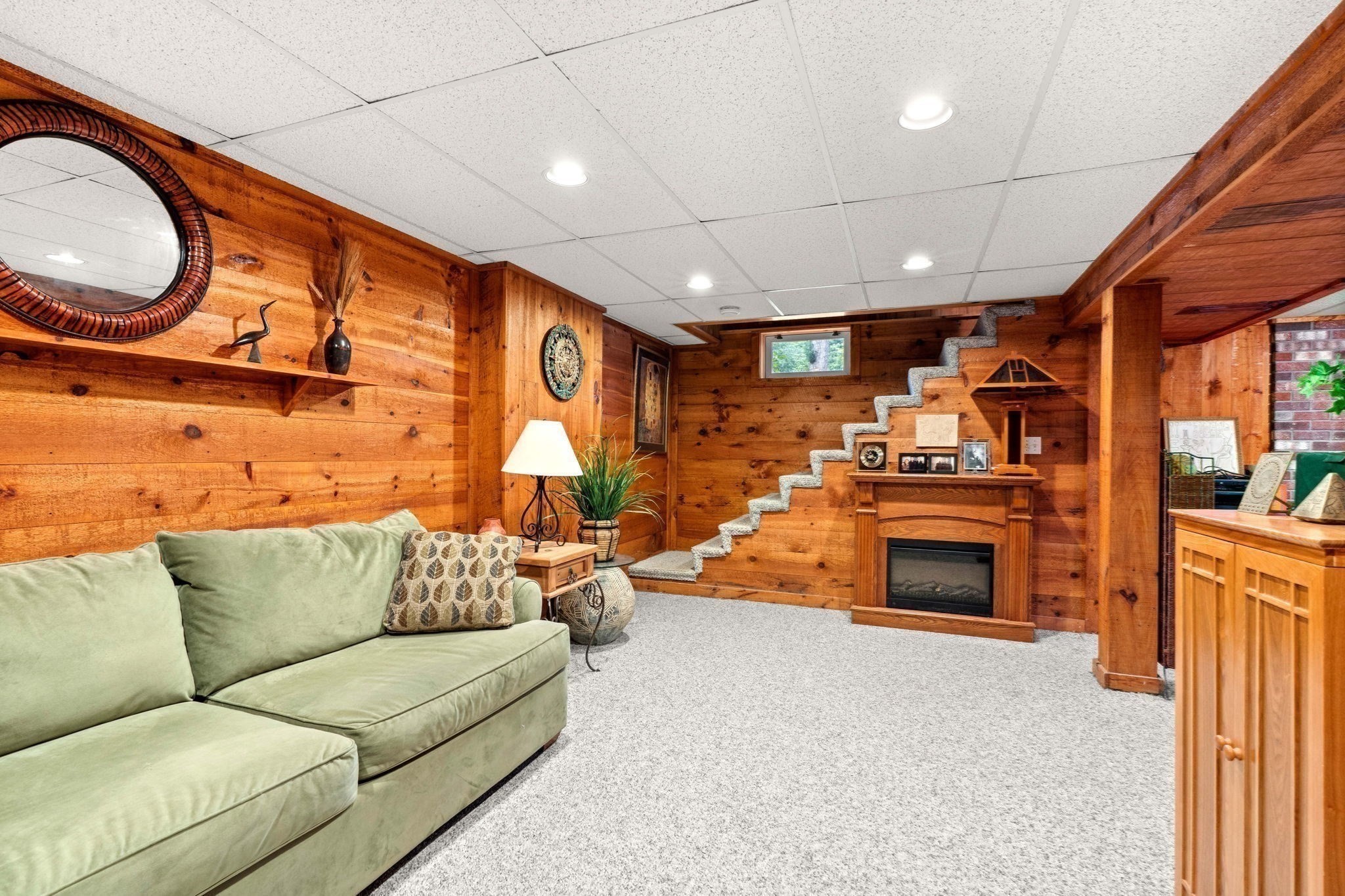 82 Keystone Ln