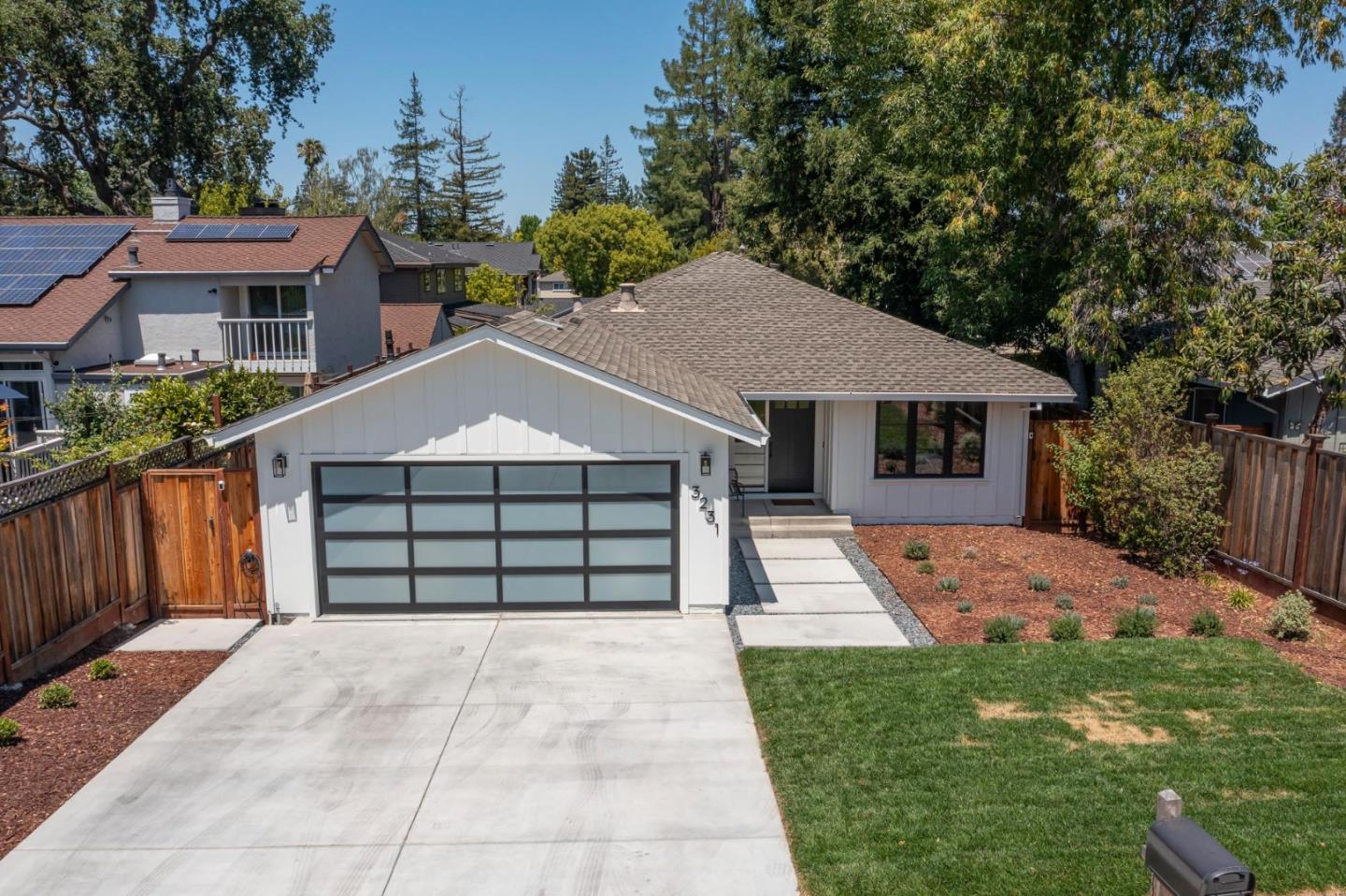 3231 Alameda De Las Pulgas