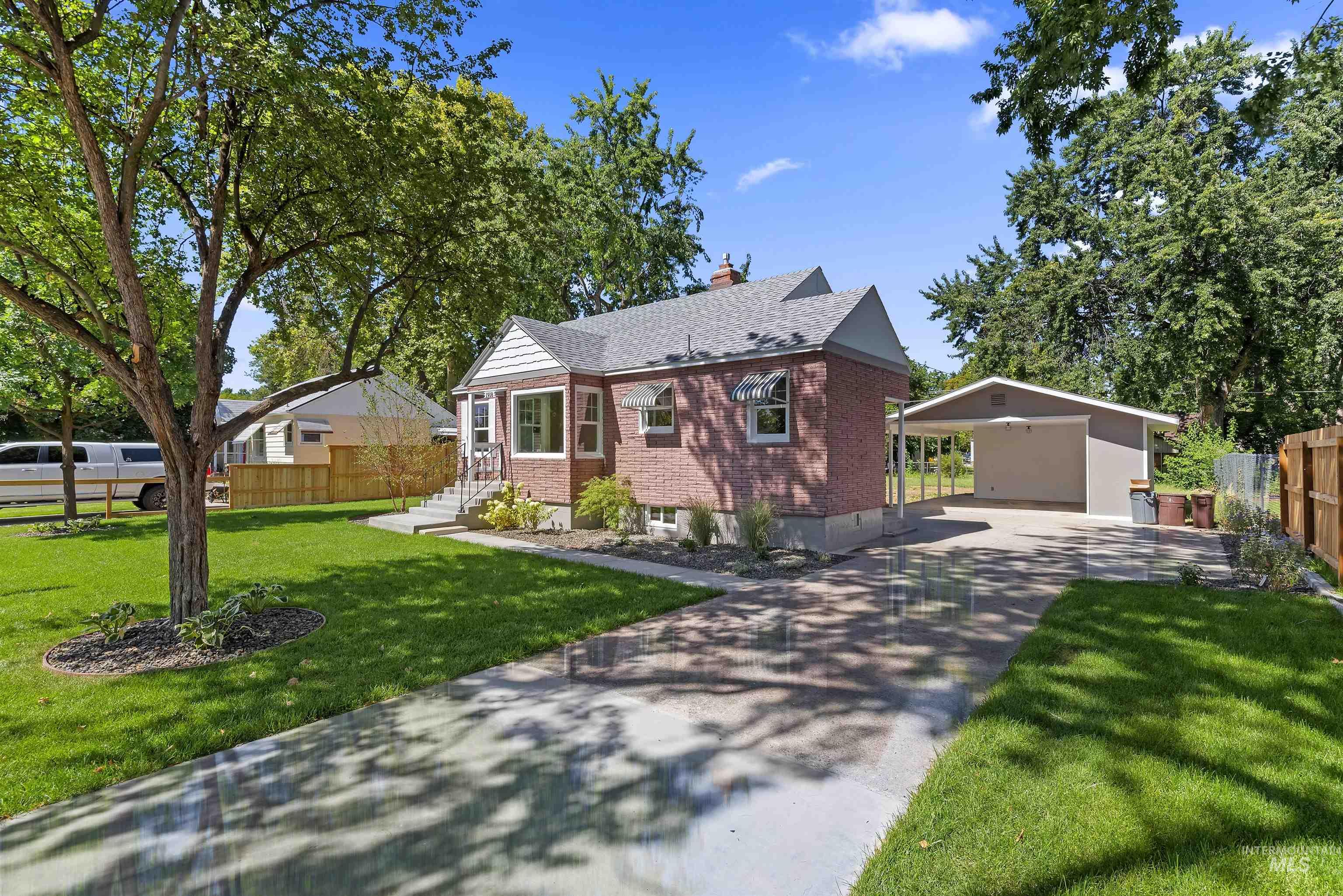 1918 W Spaulding St.