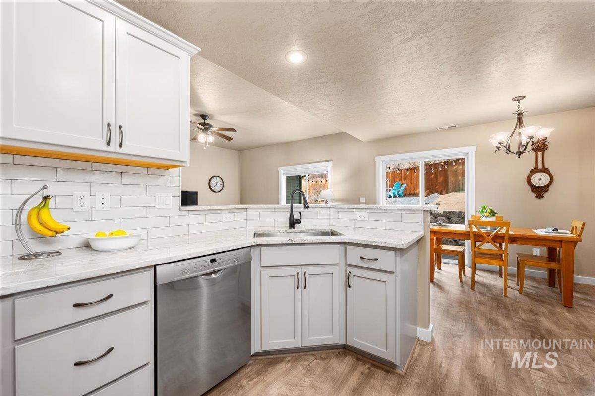 7086 W Devonwood Drive