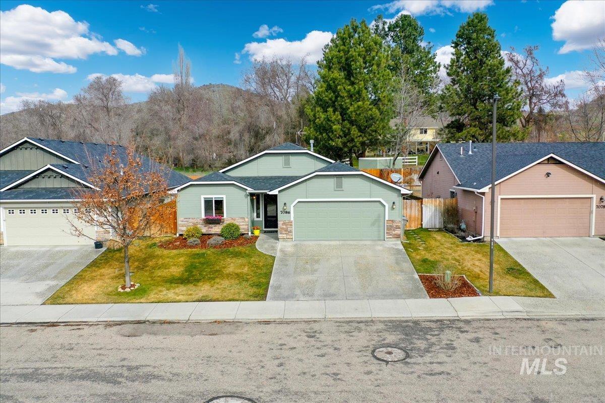 7086 W Devonwood Drive