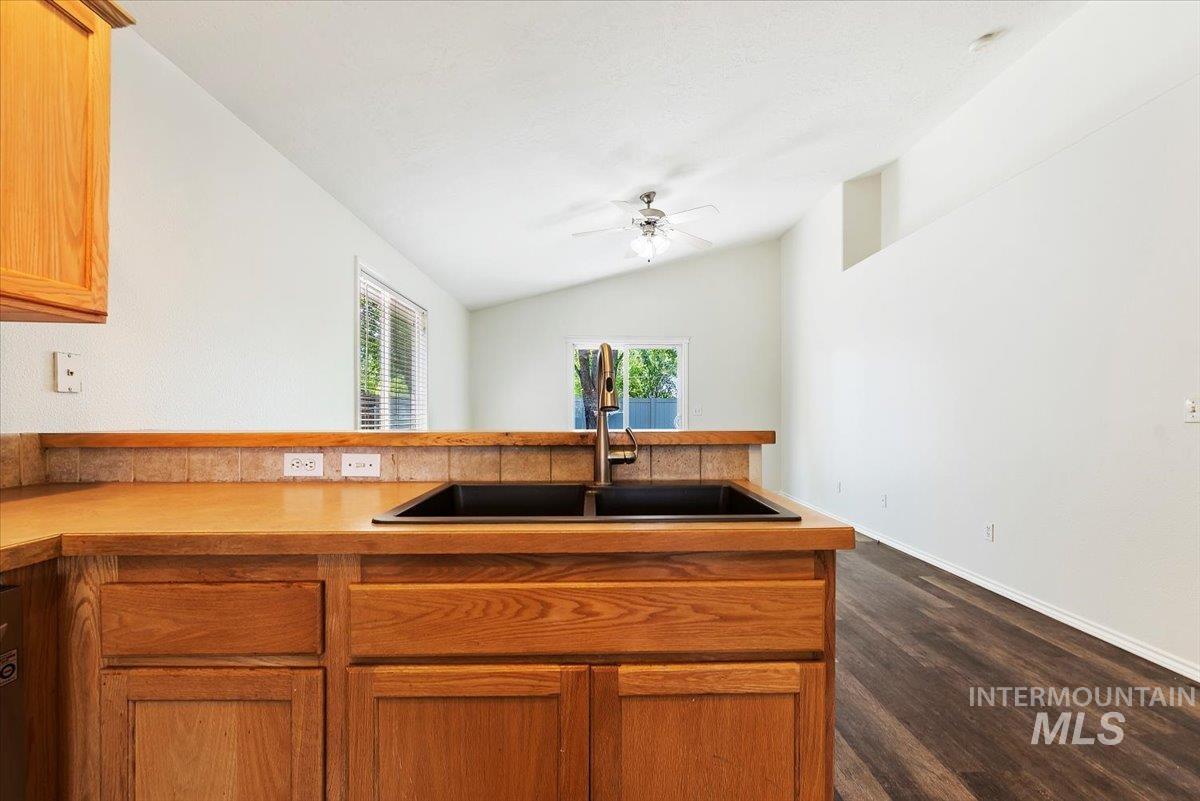 1033 S Spoonbill Ave