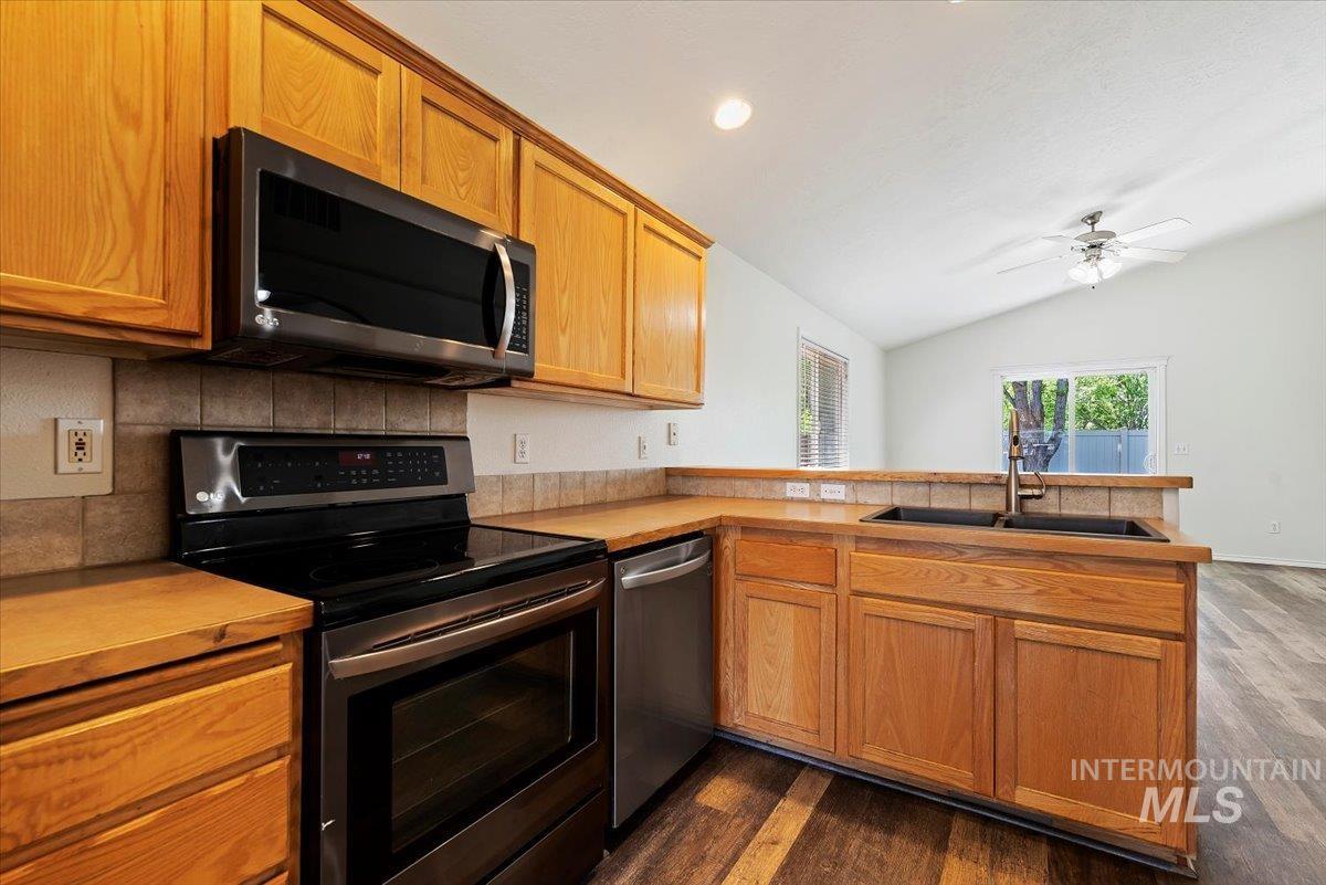 1033 S Spoonbill Ave