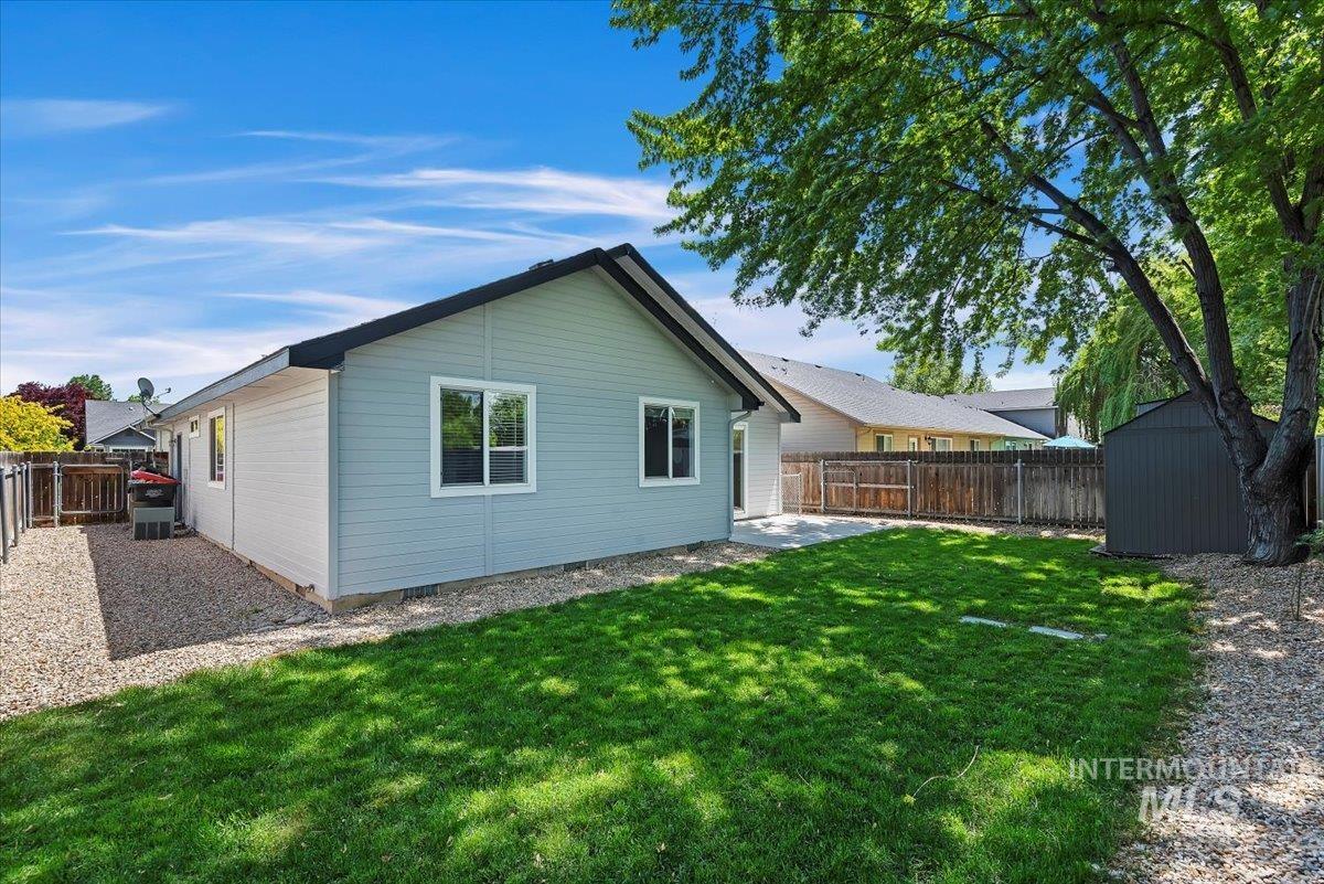 1033 S Spoonbill Ave