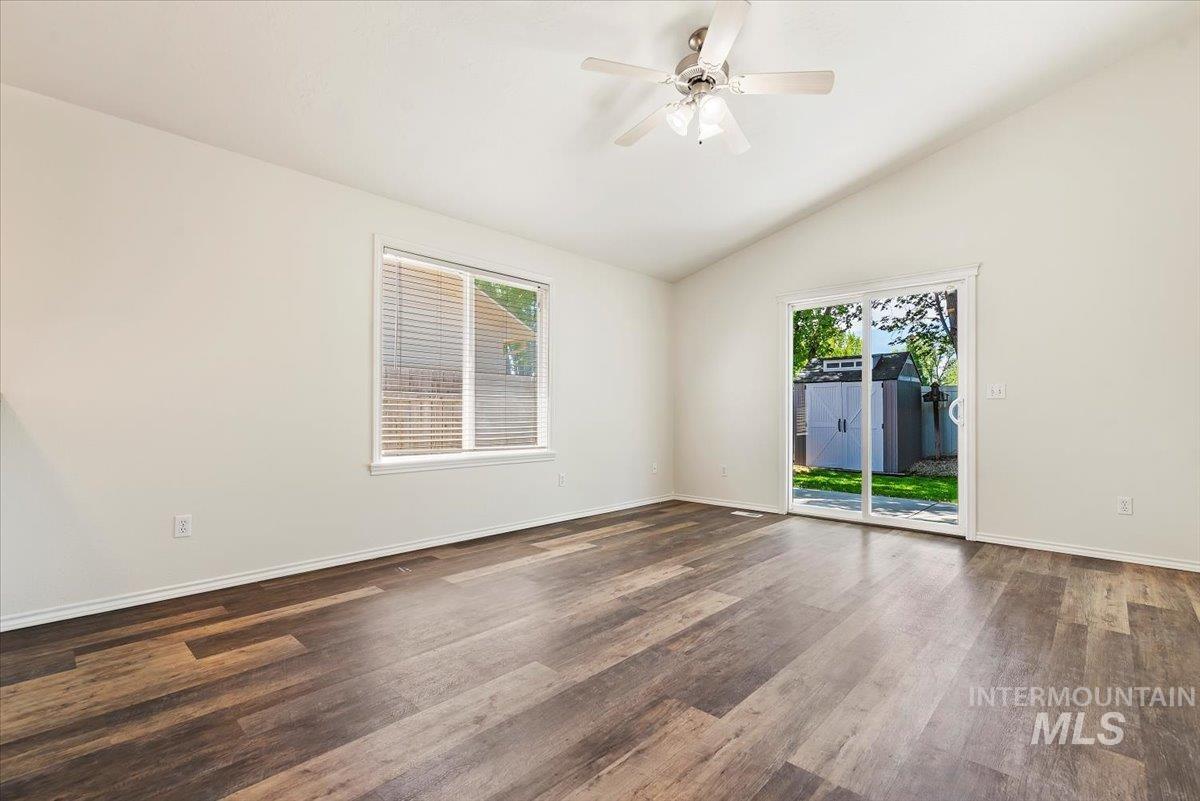 1033 S Spoonbill Ave