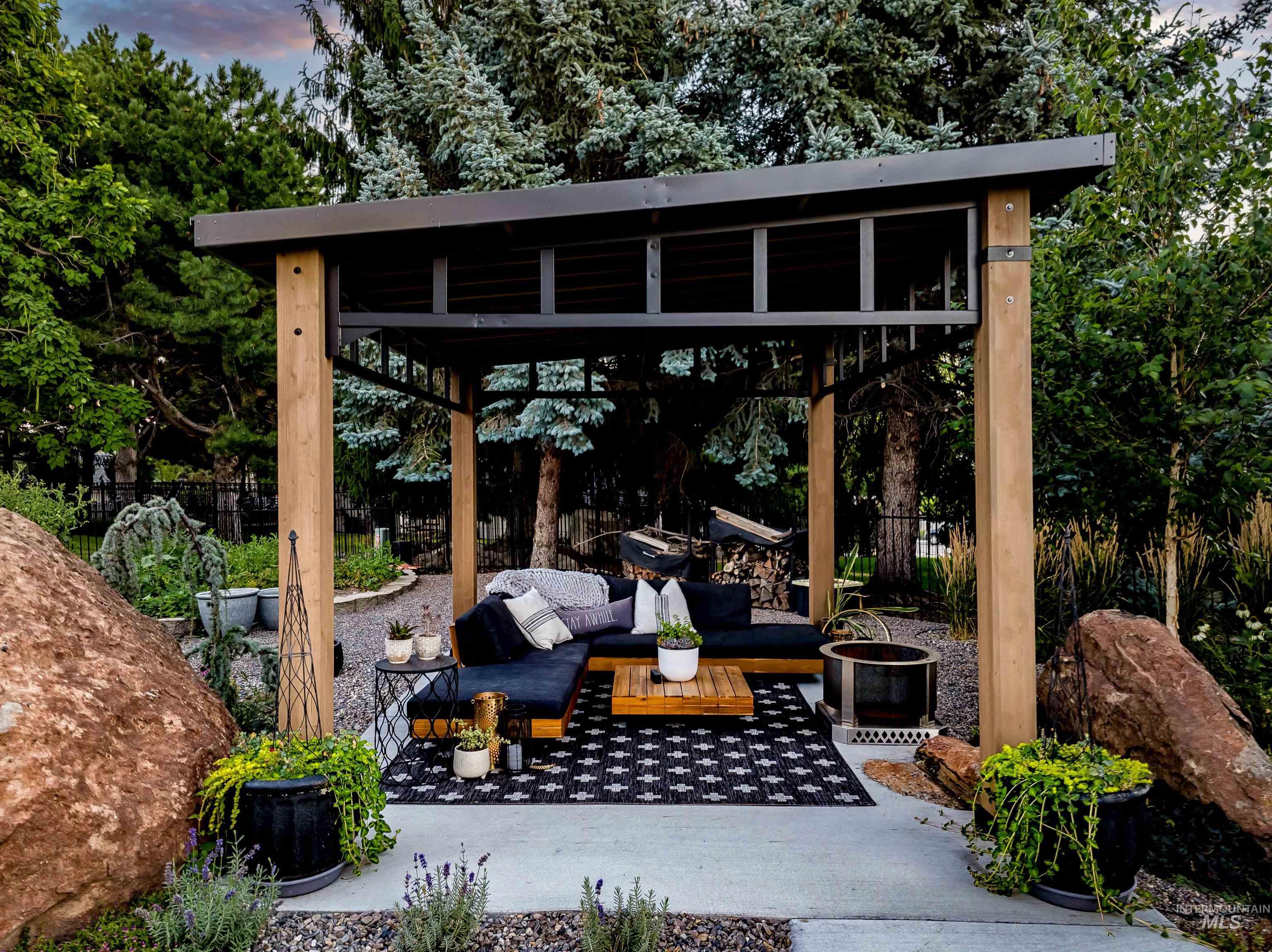 3233 E Red Stone Drive