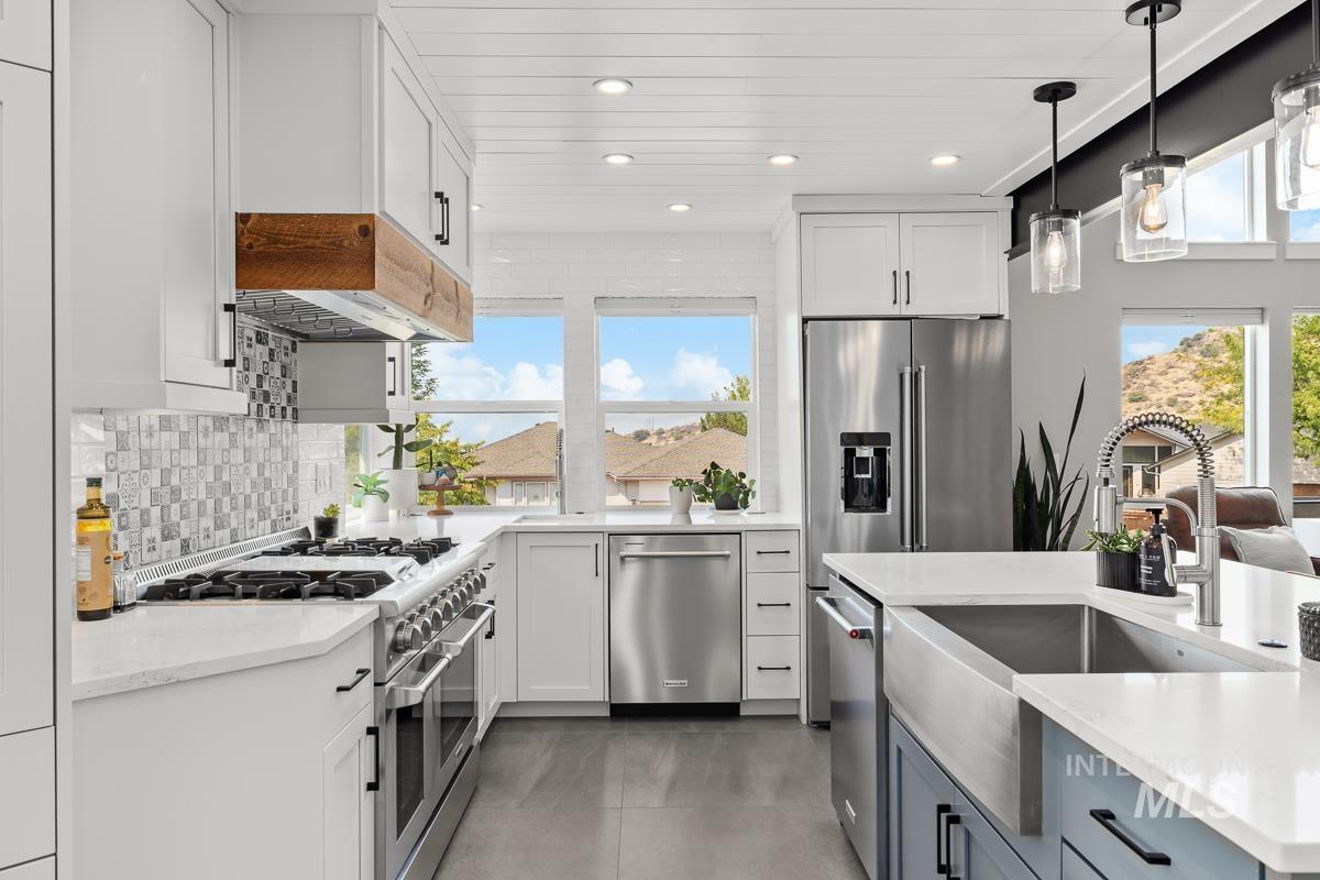 3233 E Red Stone Drive