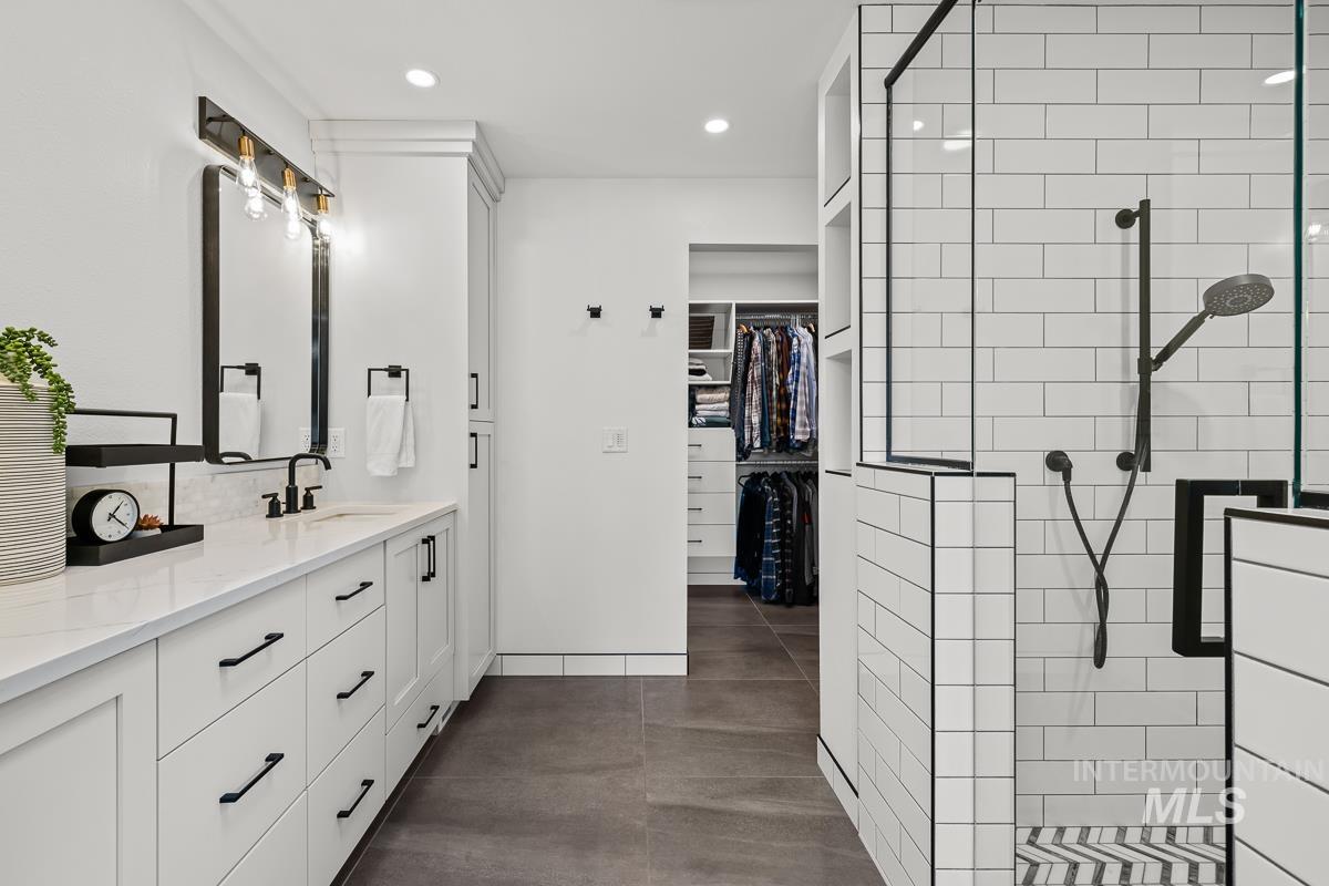 3233 E Red Stone Drive