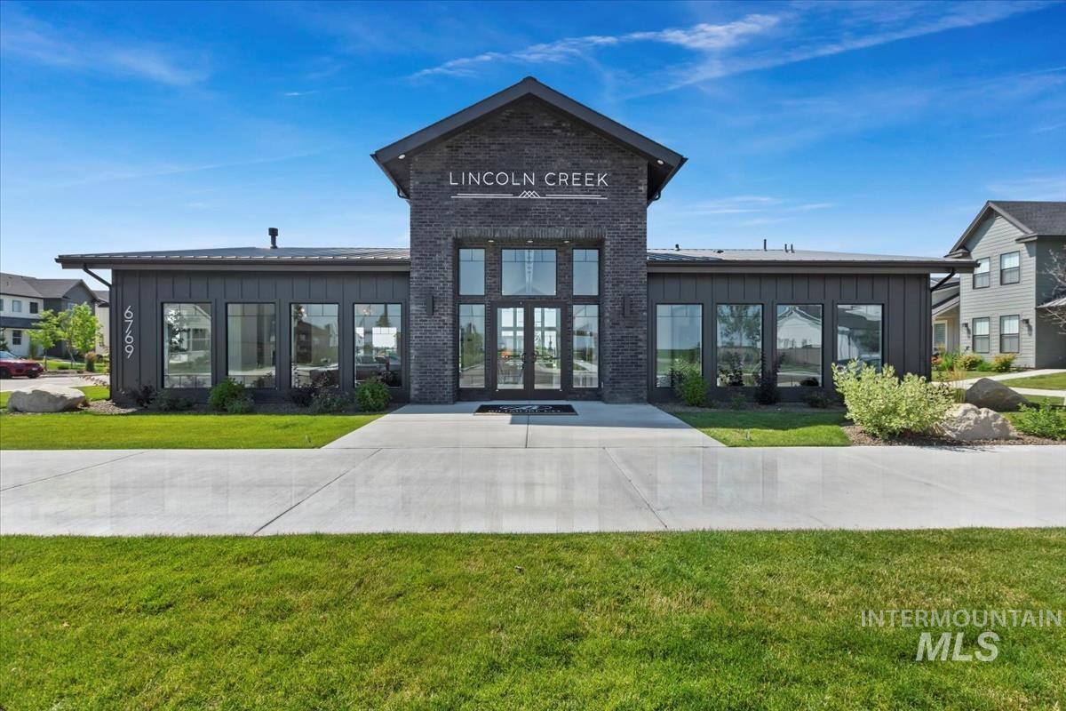 6874 W Los Flores Dr