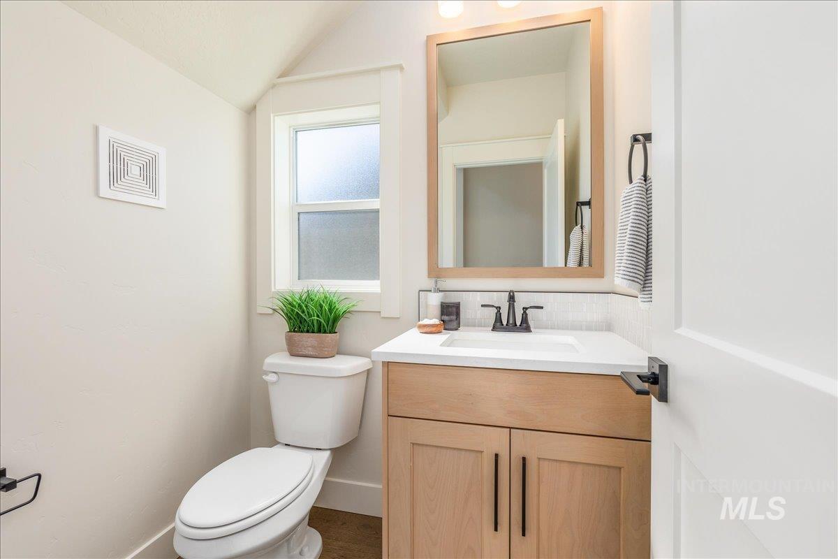 6874 W Los Flores Dr