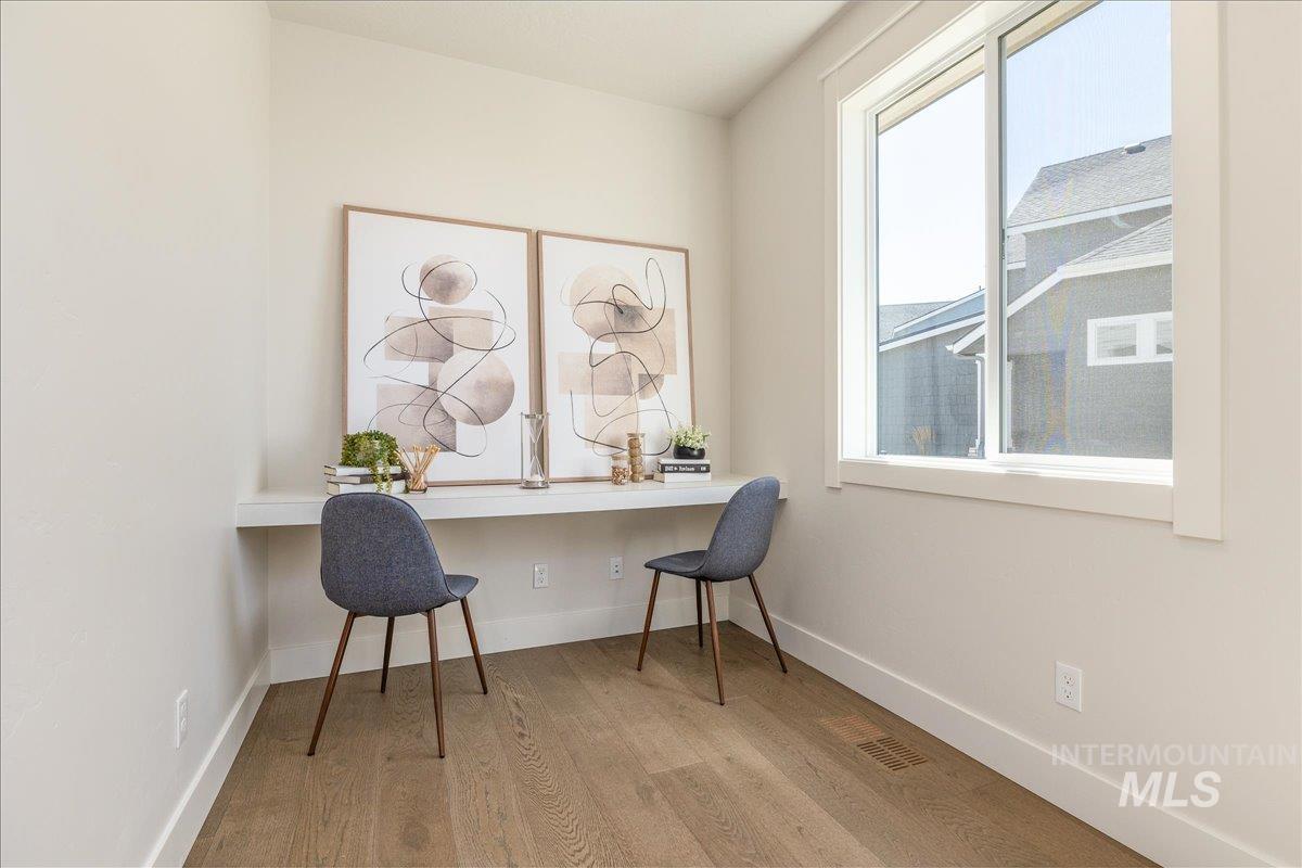 6874 W Los Flores Dr