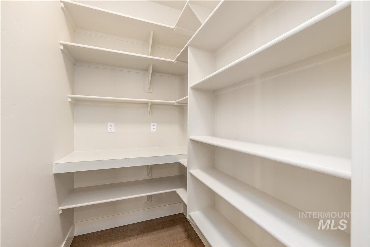 6874 W Los Flores Dr