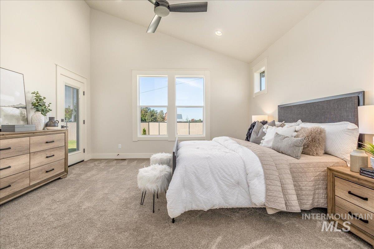 6874 W Los Flores Dr