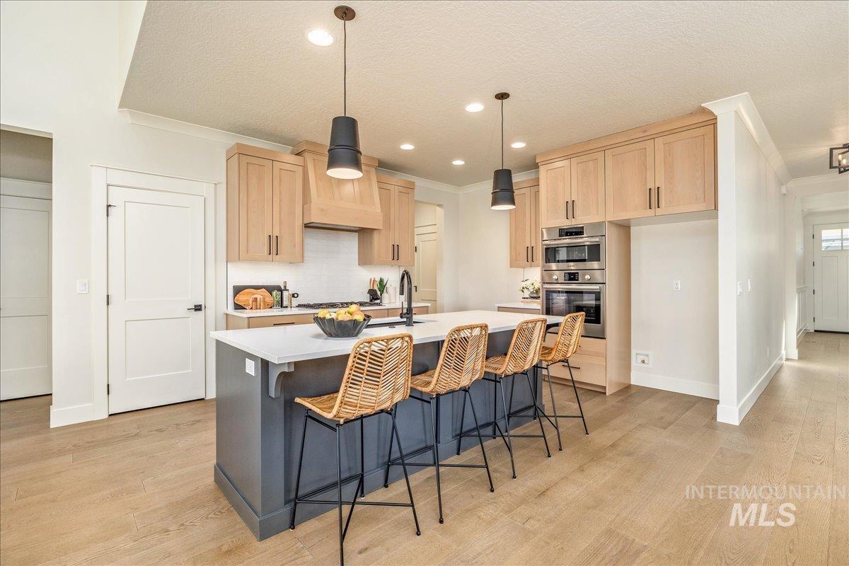 6874 W Los Flores Dr