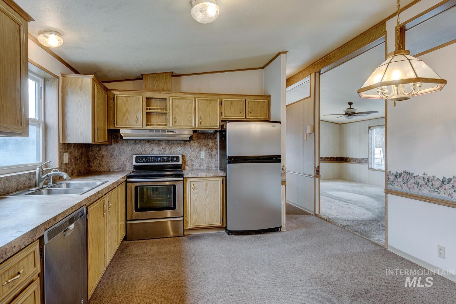 2876 N Mitchell Street