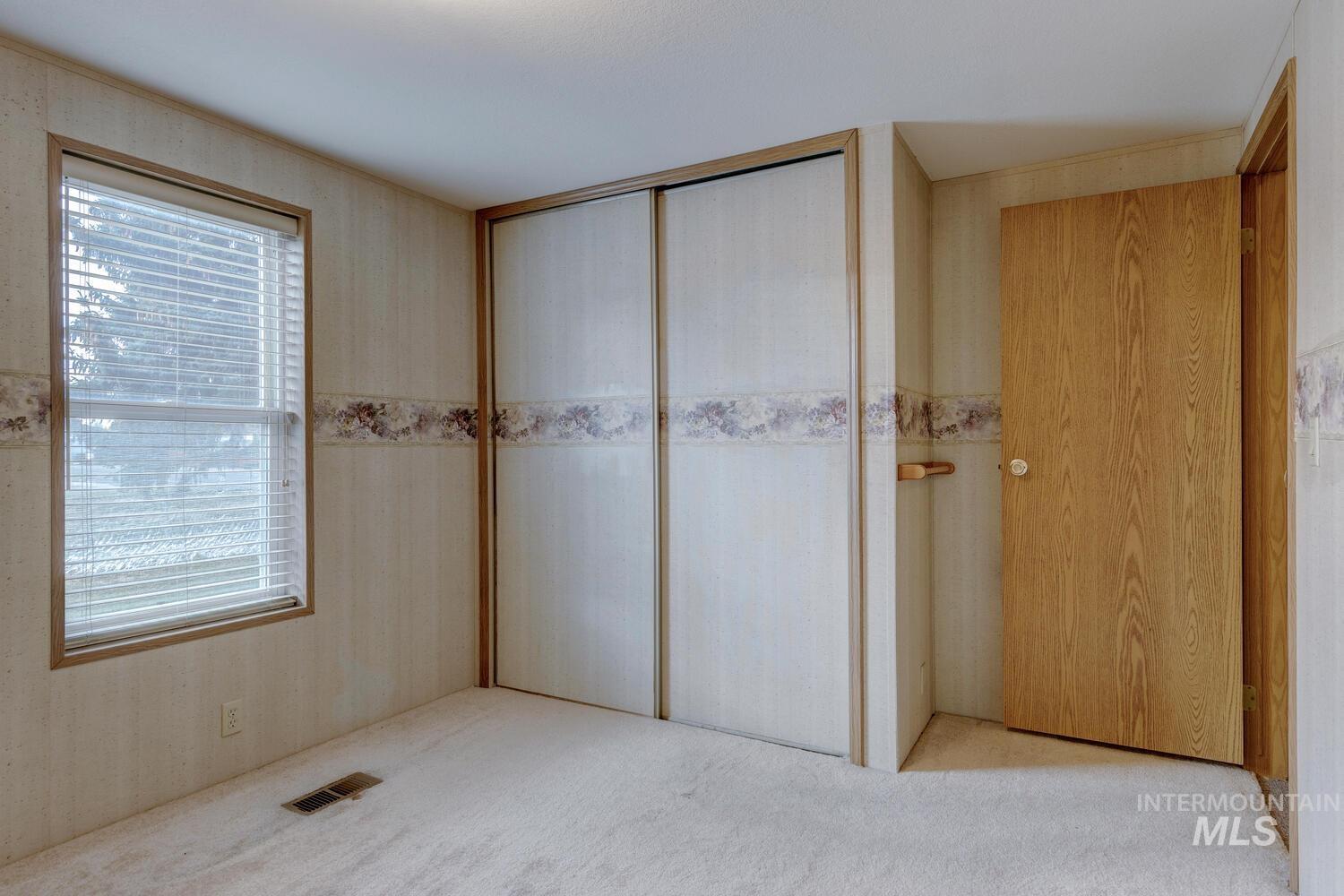 2876 N Mitchell Street