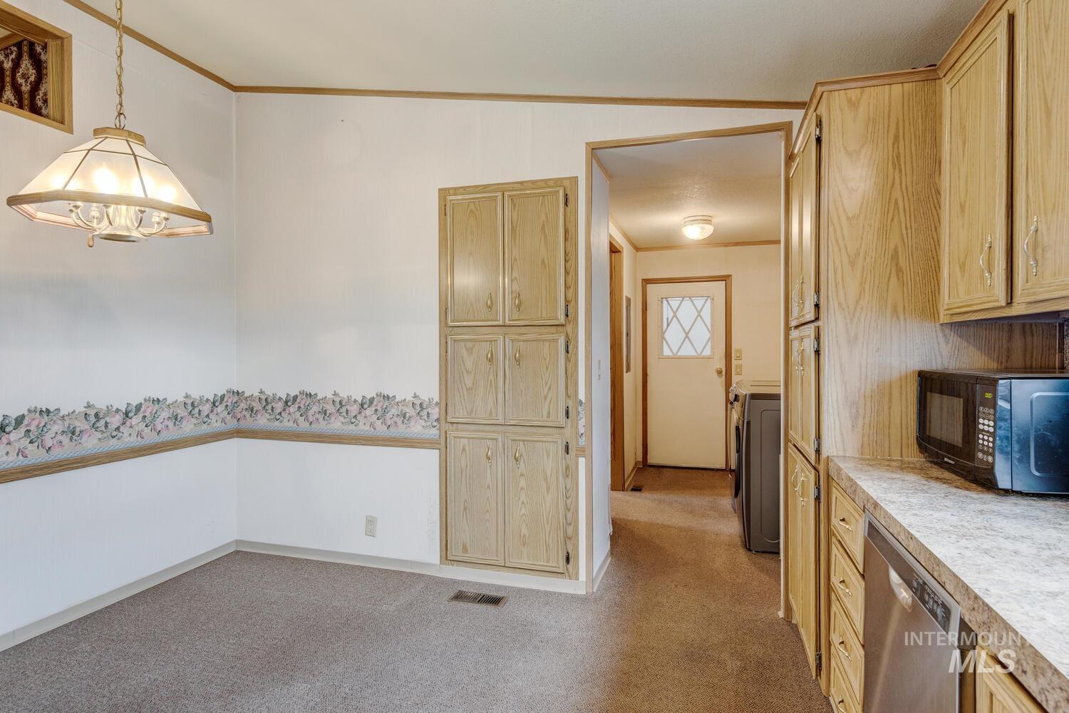 2876 N Mitchell Street