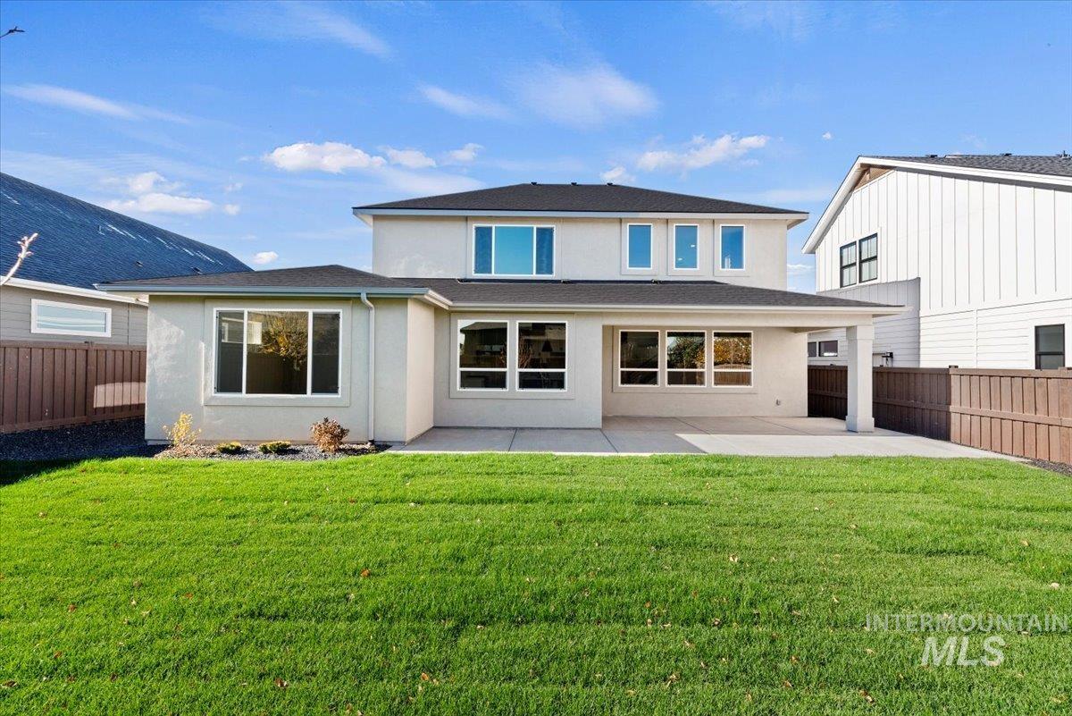 6846 N Willowside Ave